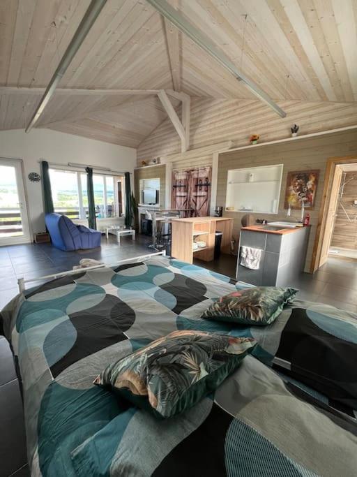 Apartment Loft Des Milans, Petit Nid Douillet Perche Sur La Campagne *