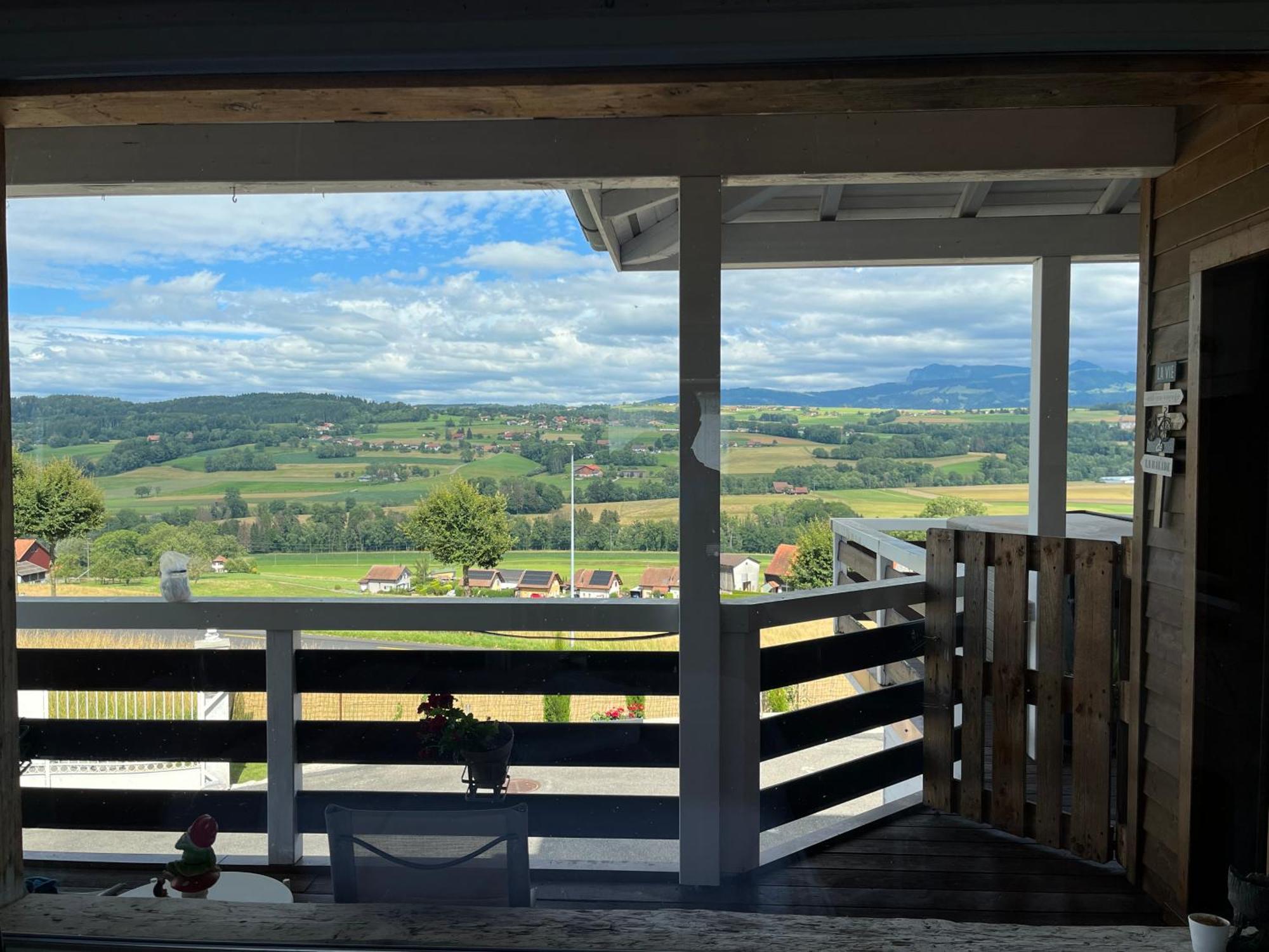 Loft Des Milans, Petit Nid Douillet Perche Sur La Campagne * Ecublens (Vaud)